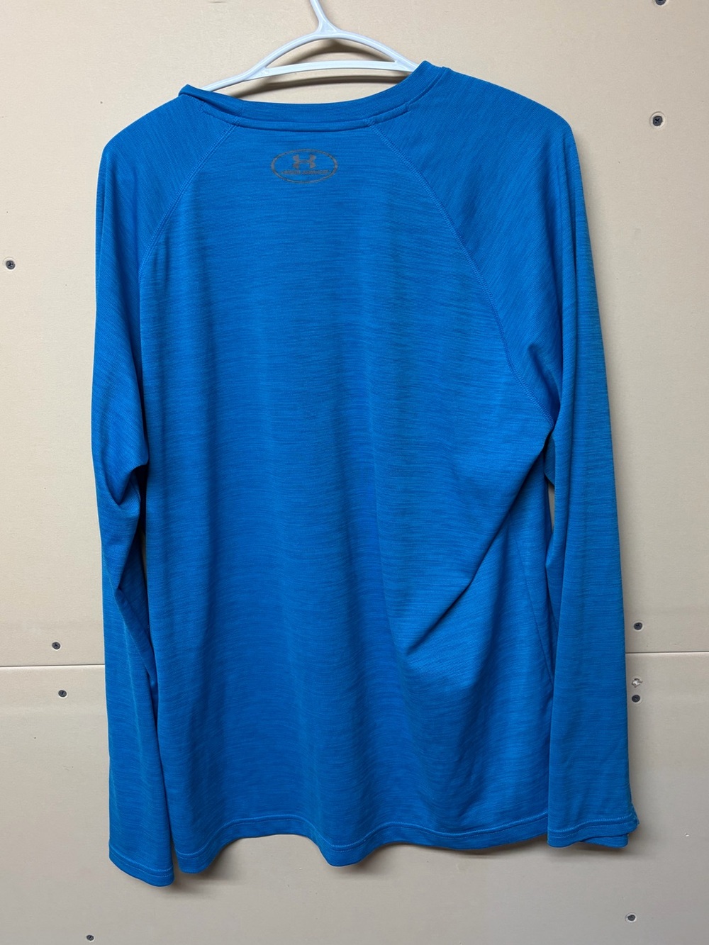 2/$20❤️- SHIRT | Men’s Under Armour shirt size large (fits like a M/L) - Picture 2 of 5